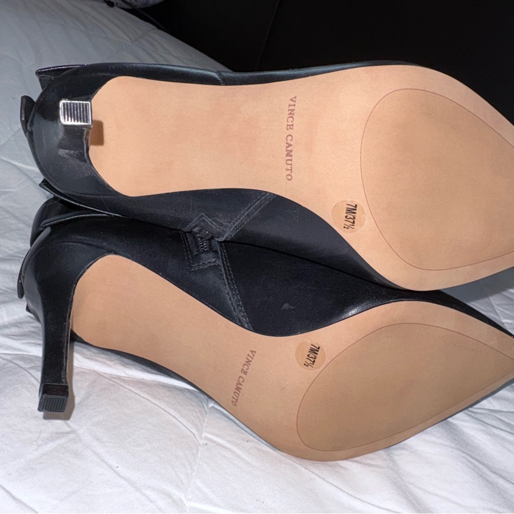 Vince Camuto Black Pointed-Toe Stiletto Heels